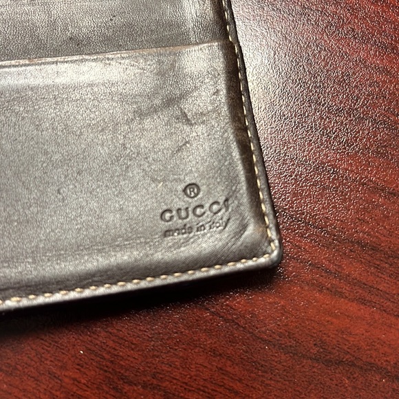 Authentic GUCCI - Picture 12 of 13